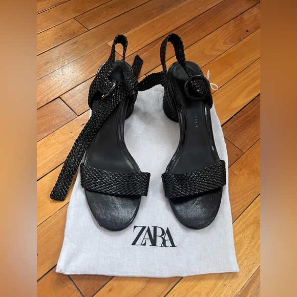 ZARA Black Ankle Strap Woven - Picture 1 of 7